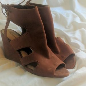 Giani Bini brown leather wedges